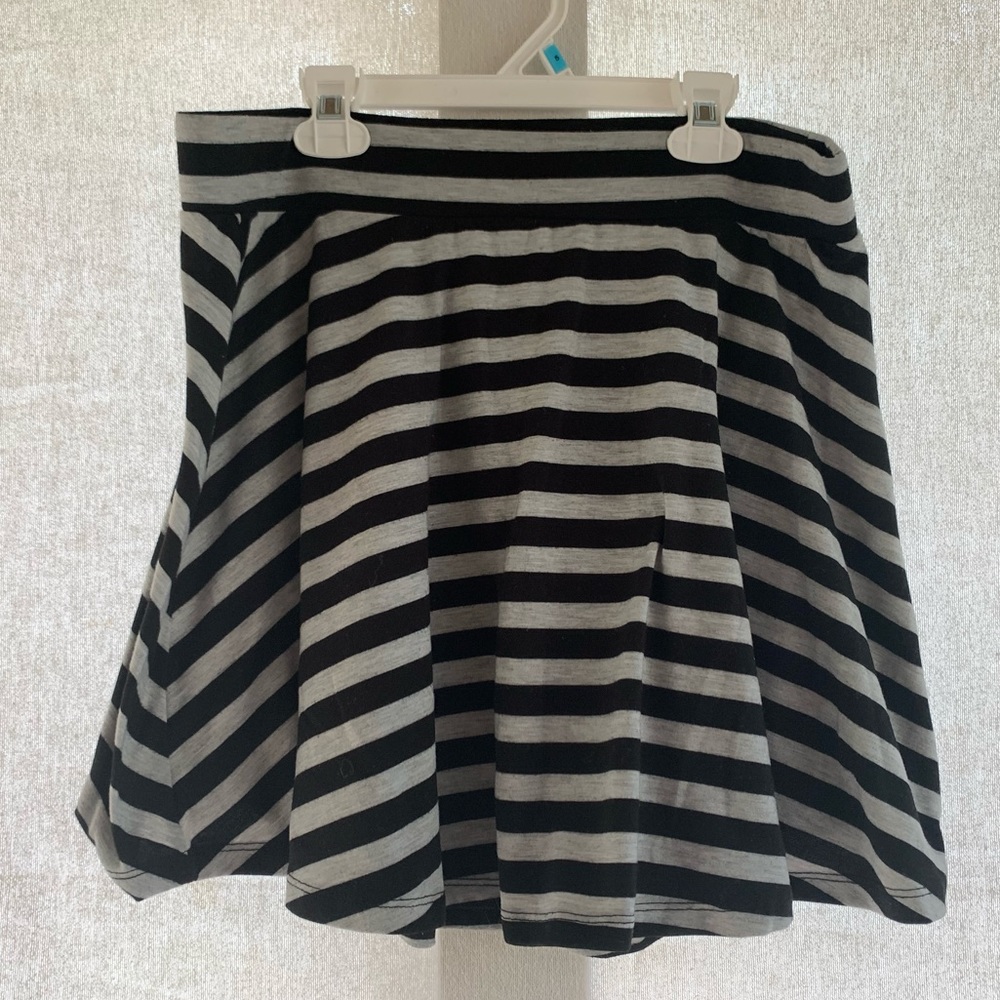 Lot of 4 Lg/XL Womens Skirts different styles